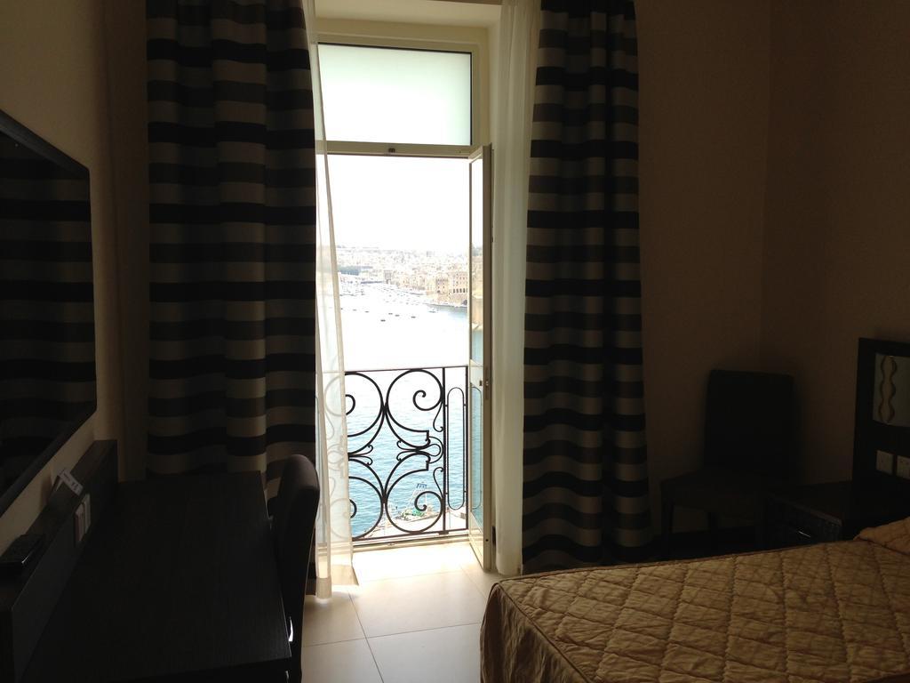 Grand Harbour Hotel Valletta Zimmer foto